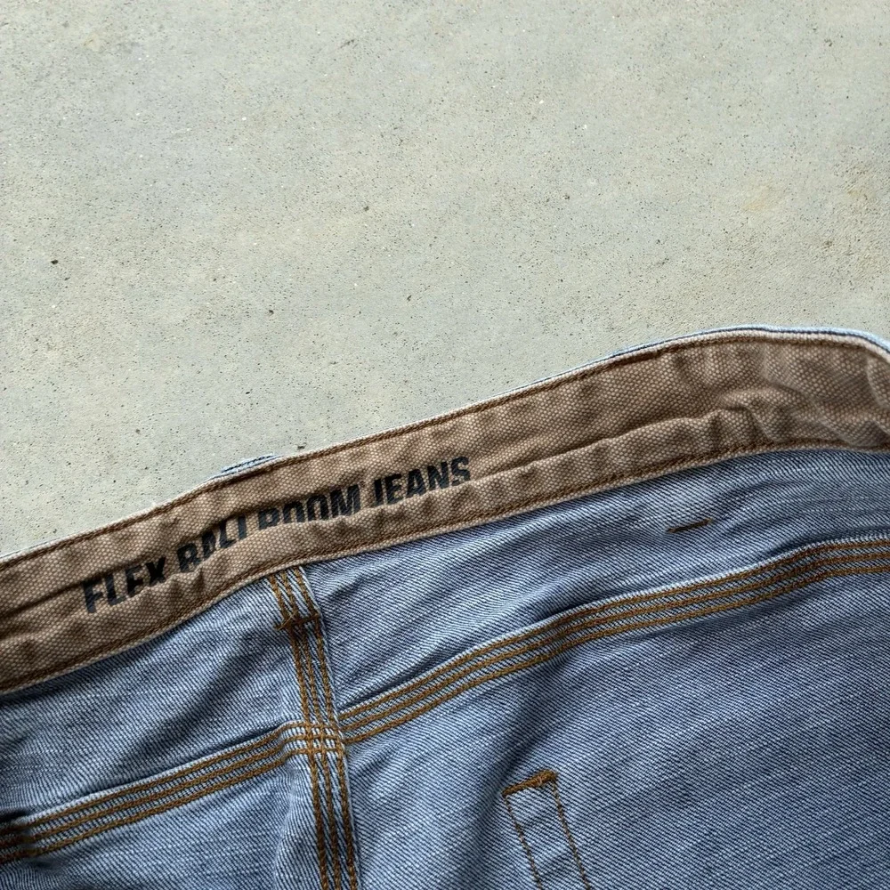 Duluth Trading Co Jeans Men's 38x32 Flex Ballroom Denim Blue Jeans Workwear - Picture 3 of 7